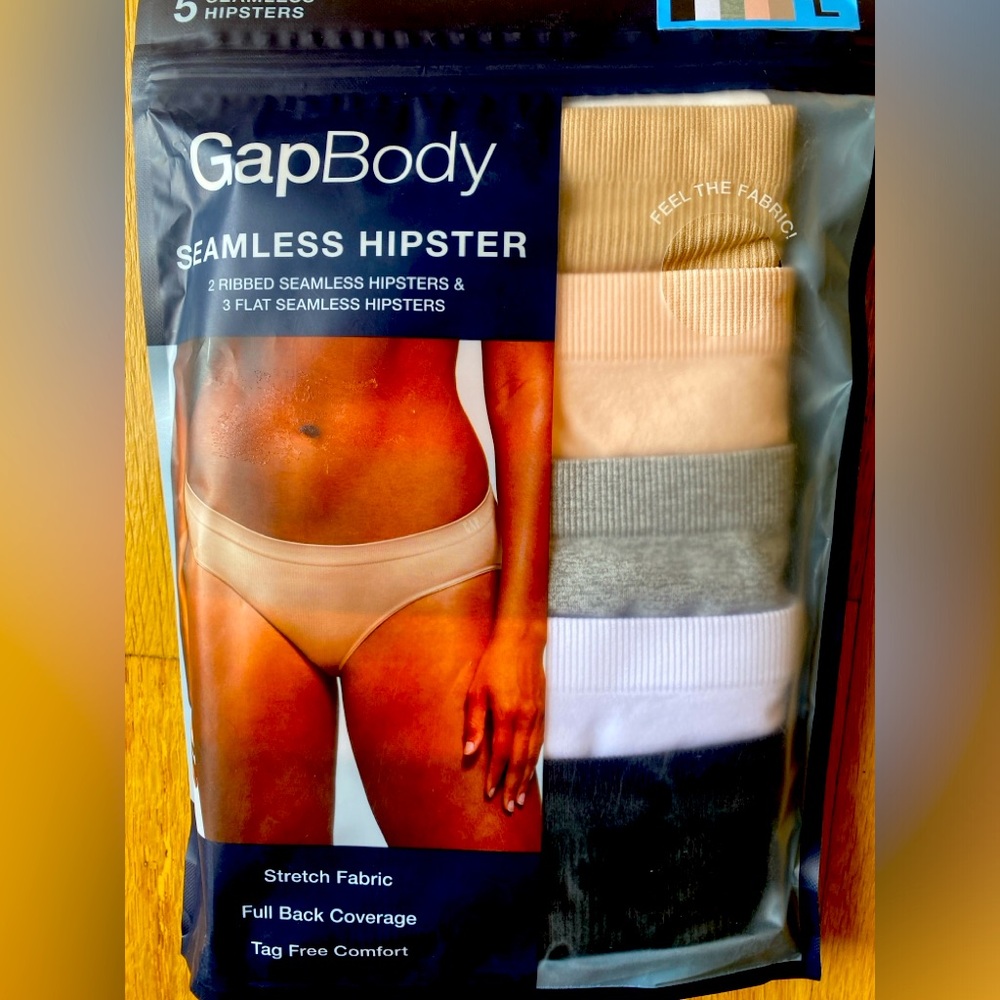 GAP BODY SEAMLESS HIPSTERS NEW!!